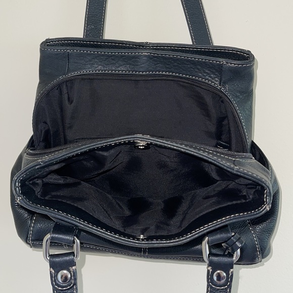 Giani Bernini Black Shoulder Purse! - Picture 10 of 13